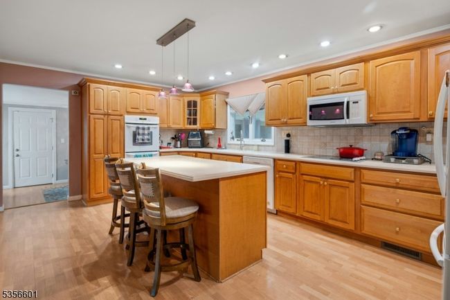 61 Fieldcrest Rd, House other with 5 bedrooms, 3 bathrooms and null parking in Parsippany NJ | Image 10