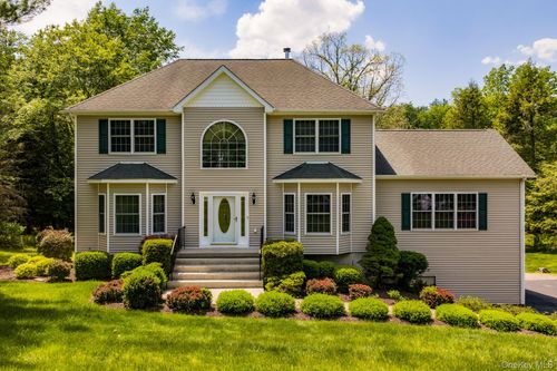 41 Philip Dr, Montgomery, NY, 12549-2335 | Card Image