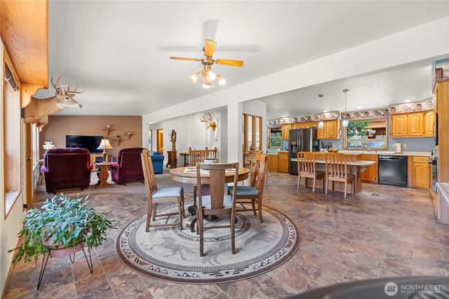1027 Twisp River Rd, House other with 5 bedrooms, 3 bathrooms and 7 parking in Twisp WA | Image 10