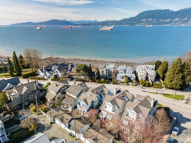 2616 Point Grey Road, Home with 3 bedrooms, 3 bathrooms and 1 parking in Vancouver BC | Image 1