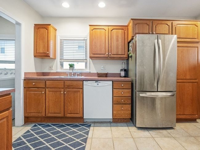 80-80 - 78 Elson Rd, Condo with 3 bedrooms, 1 bathrooms and 2 parking in Waltham MA | Image 6