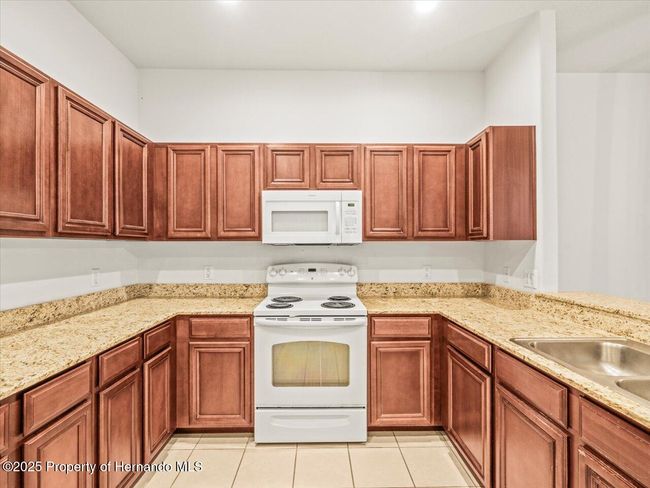 3885 Crossline Dr, House other with 2 bedrooms, 2 bathrooms and null parking in Spring Hill FL | Image 18