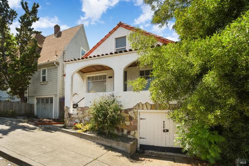 1009 Sacramento Street, Vallejo, CA, 94590 | Card Image