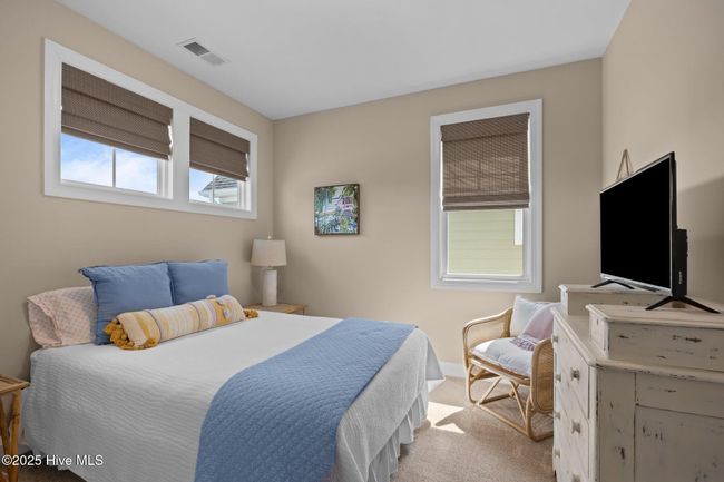 Guest Bedroom #2 | Image 22
