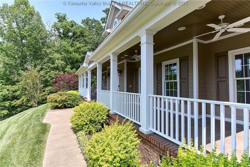 111 Graff Ln, Charleston, WV, 25304-1065 | Card Image
