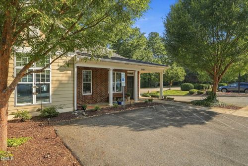 2820 Plumfield Pl, Raleigh, NC, 27607-3374 | Card Image