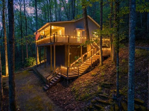 377 Ed Graves Rd, Murphy, NC, 28906-7570 | Card Image