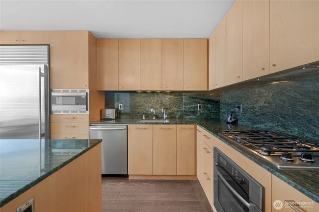 Beautiful modern kitchen | Image 16