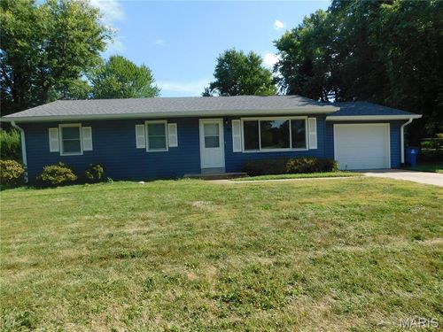 33 Terrie Ln, Saint Charles, MO, 63301-3104 | Card Image