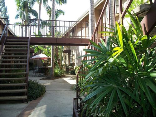 s-12512 Penn, Whittier, CA, 90602 | Card Image