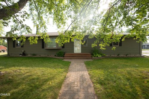 1708 10th Ave Ne, Jamestown, ND, 58401-2711 | Card Image