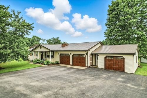 84 Williamson Rd, Greenville, PA, 16125-1129 | Card Image