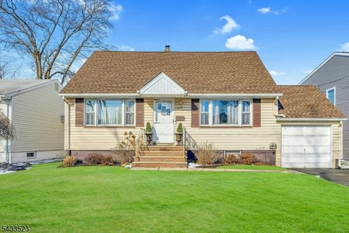 670 Trenton Ave, Kenilworth, NJ, 07033-1821 | Card Image