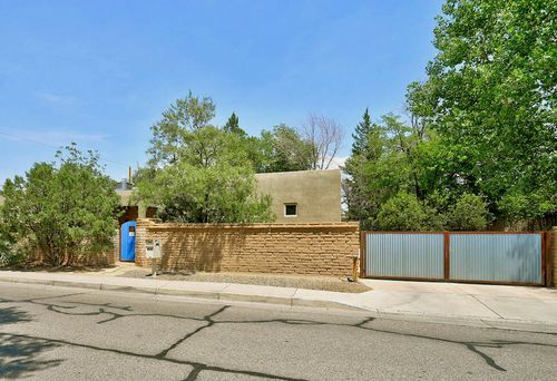 3200 San Isidro St Nw, Albuquerque, NM, 87107-1062 | Card Image