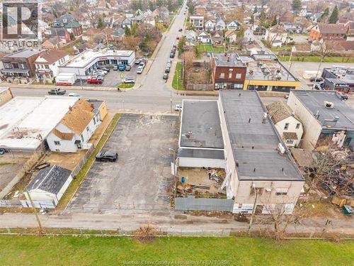 1092 Wyandotte Street E, Windsor, ON, N9A3K2 | Card Image