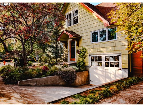 7303 Se Brooklyn St, Portland, OR, 97206-1835 | Card Image