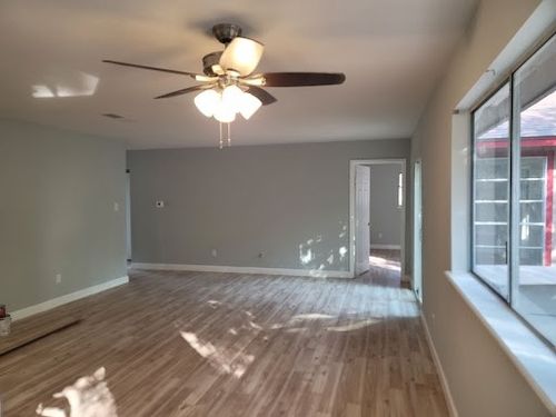 6317 Thurgood Ave, Austin, TX, 78721-3217 | Card Image