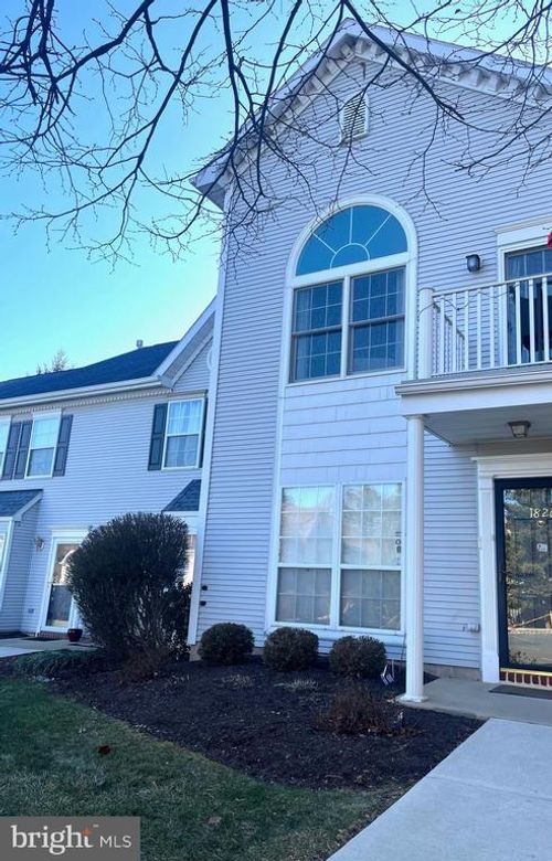 1826 Mansfield St, Hellertown, PA, 18055-2814 | Card Image