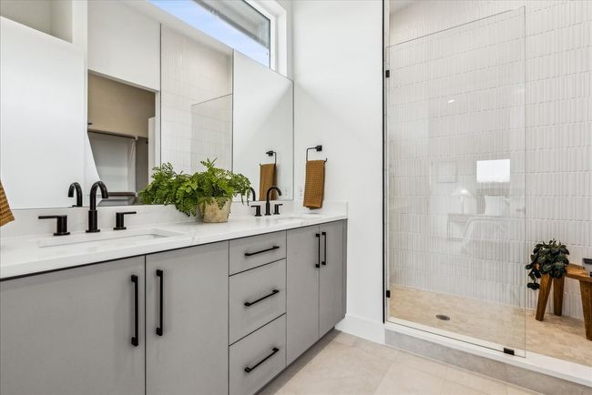 102 - 2138 Lovedale Ave, Condo with 2 bedrooms, 3 bathrooms and null parking in Dallas TX | Image 10