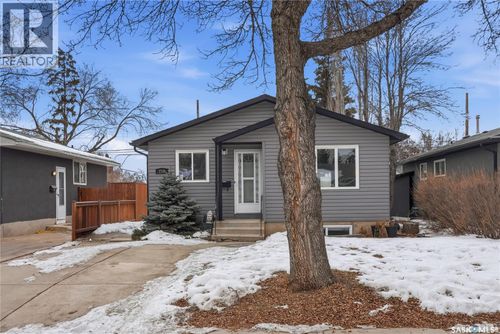 210 113th St W, Saskatoon, SK, S7N2L1 | Card Image