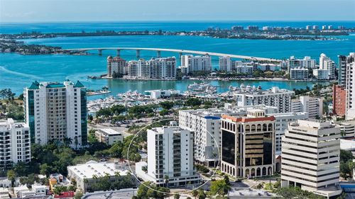 302-300 S Pineapple Ave, Sarasota, FL, 34236-7016 | Card Image