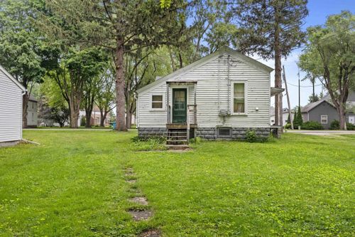 305 N Illinois St, Wanatah, IN, 46390-9543 | Card Image