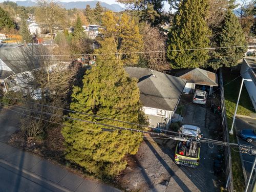 7624 Cedar St, Mission, BC, V2V3M5 | Card Image
