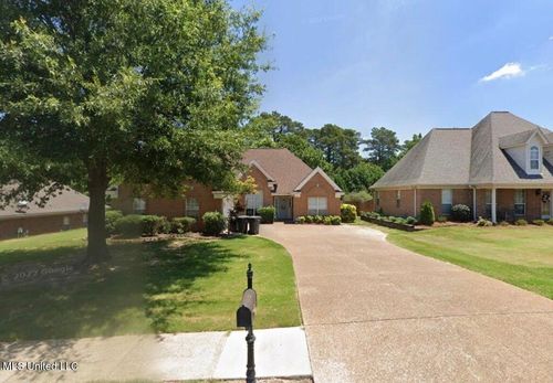 1106 Fawn Dr, Hernando, MS, 38632-1258 | Card Image
