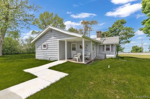 4449 Lake Shore Rd, Hamburg, NY, 14075-2404 | Card Image
