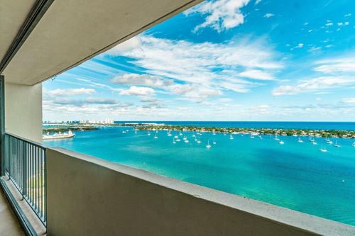 ph-108-5600 N Flagler Dr, West Palm Beach, FL, 33407-2656 | Card Image