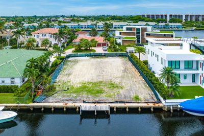 4211 Intracoastal Drive, House other with 4 bedrooms, 3 bathrooms and null parking in Highland Beach FL | Image 3