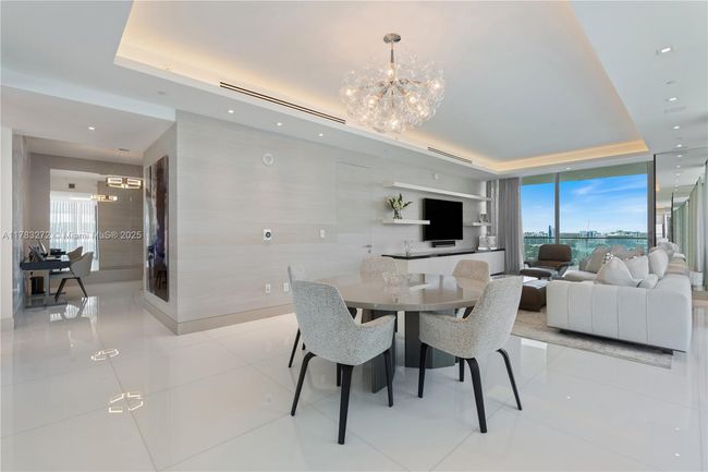 UNIT-1001 - 10203 Collins Ave, Condo with 3 bedrooms, 5 bathrooms and null parking in Bal Harbour FL | Image 12