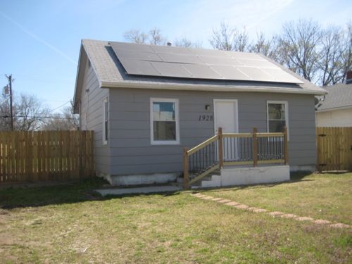 1928 S Laura Ave, Wichita, KS, 67211-4421 | Card Image