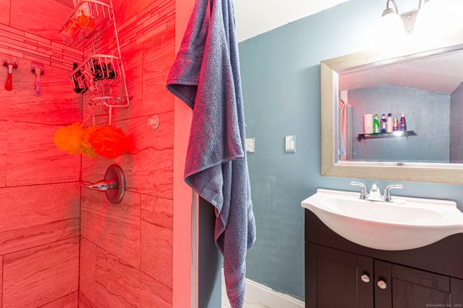 12 John St, House other with 3 bedrooms, 2 bathrooms and 4 parking in Killingly CT | Image 29