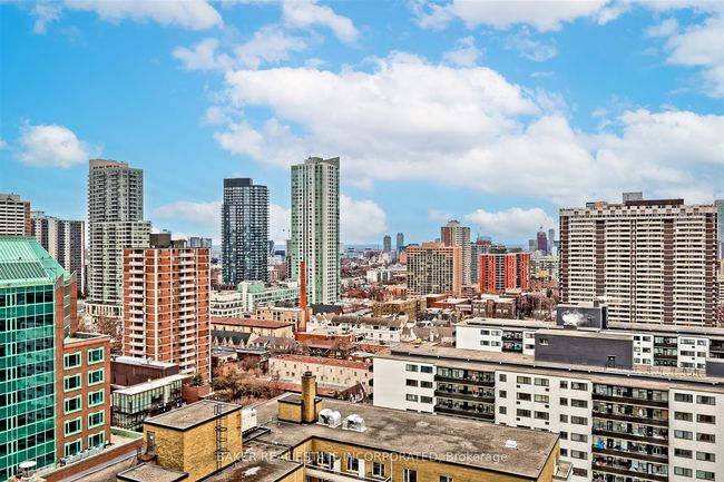 1703 - 101 Charles St E, Condo with 2 bedrooms, 1 bathrooms and 1 parking in Toronto ON | Image 23