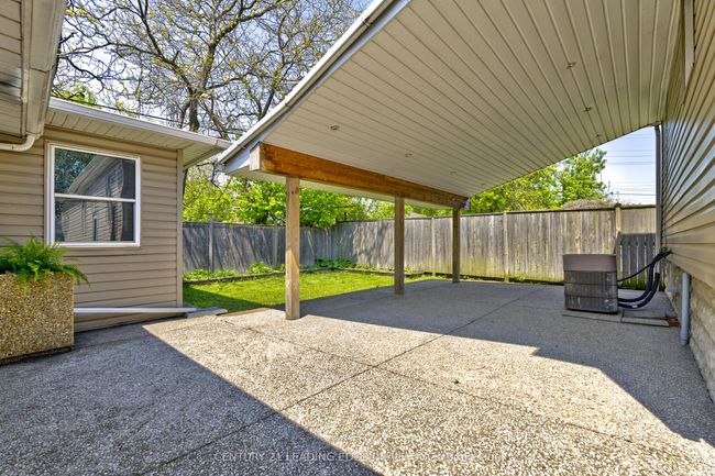 793 Tate Ave, House other with 2 bedrooms, 2 bathrooms and 6 parking in Hamilton ON | Image 39