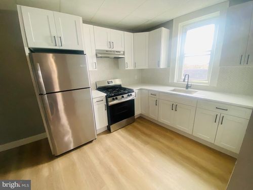 apt-3-202 N Main Ave, SCRANTON, PA, 18504-3388 | Card Image