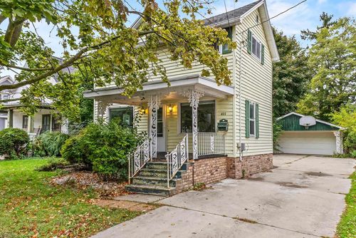 460 Nicolet Boulevard, MENASHA, WI, 54952 | Card Image
