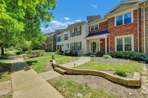 9518 Wessex Pl, Louisville, KY, 40222 | Card Image