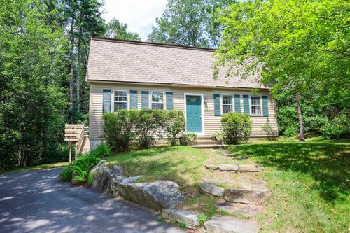 16 Custer Cir, Nashua, NH, 03062-1462 | Card Image