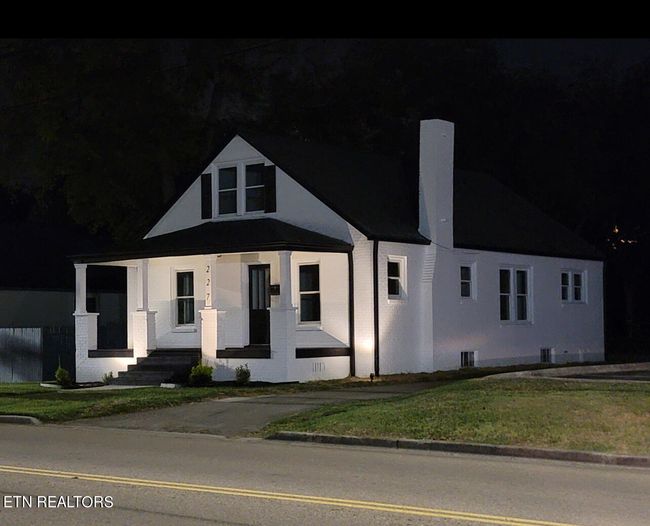 227 Gill St, House other with 5 bedrooms, 1 bathrooms and null parking in Alcoa TN | Image 5
