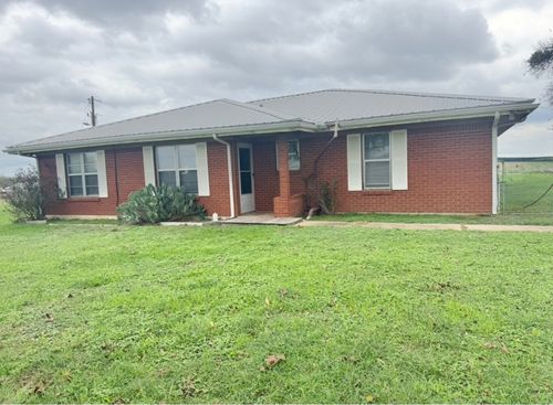 110 Marek Rd, Elgin, TX, 78621-1063 | Card Image