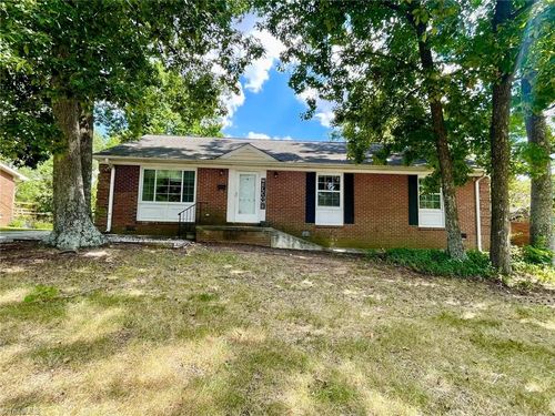 2409 W Cornwallis Dr, Greensboro, NC, 27408-6803 | Card Image