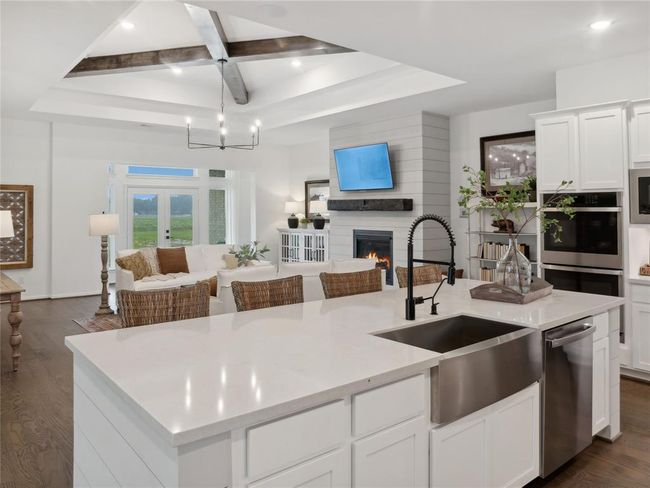 Large island kitchen (*Photo not of actual home and used for illustration purposes only.) | Image 17
