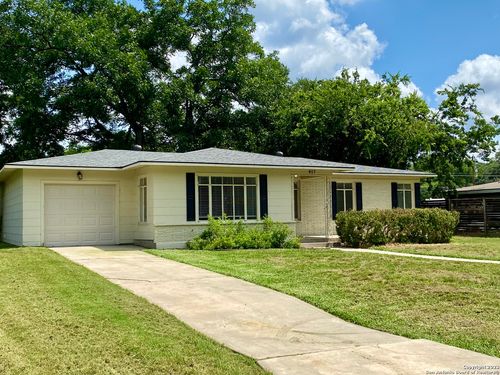 917 Ivy Ln, San Antonio, TX, 78209-6044 | Card Image