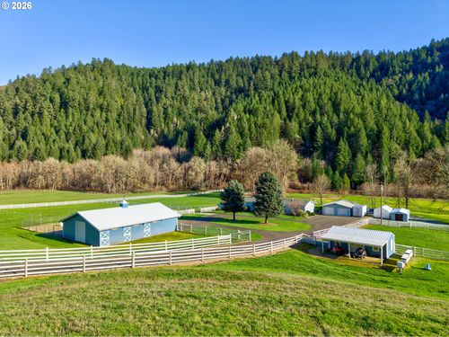11119 N Myrtle Rd, Myrtle Creek, OR, 97457-9248 | Card Image