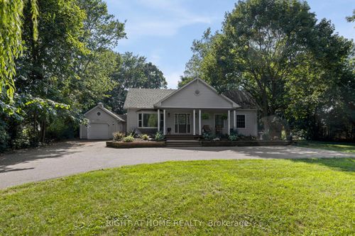 1086 Somerville St, Oshawa, ON, L1G4K5 | Card Image