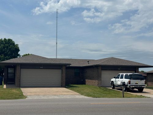927-929 N Main Avenue, Republic, MO, 65738 | Card Image