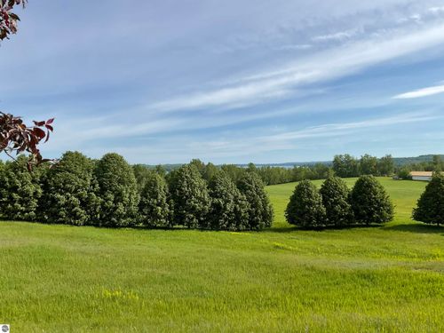 4867 E Water View Dr, Lake Leelanau, MI, 49653-8425 | Card Image
