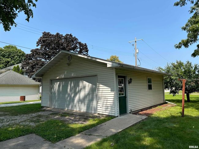212 S Broadway St, House other with 4 bedrooms, 2 bathrooms and null parking in Stronghurst IL | Image 36
